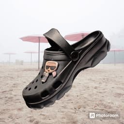 Men’s Ventilated Closed-Toe Casual Clogs with Pivoting Heel Strap