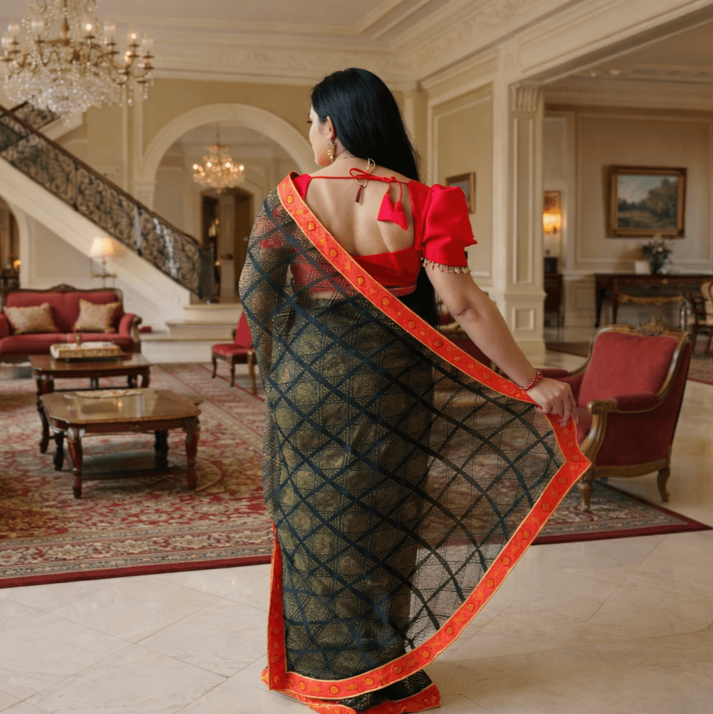 Printed Bandhani Saree With Borders (Unstitched Blouse) thumbnail 4