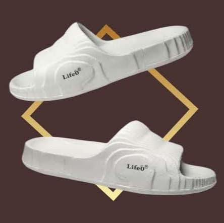 Men's Moulded Open-Toe Slide Slippers with Textured Wide Strap thumbnail 3