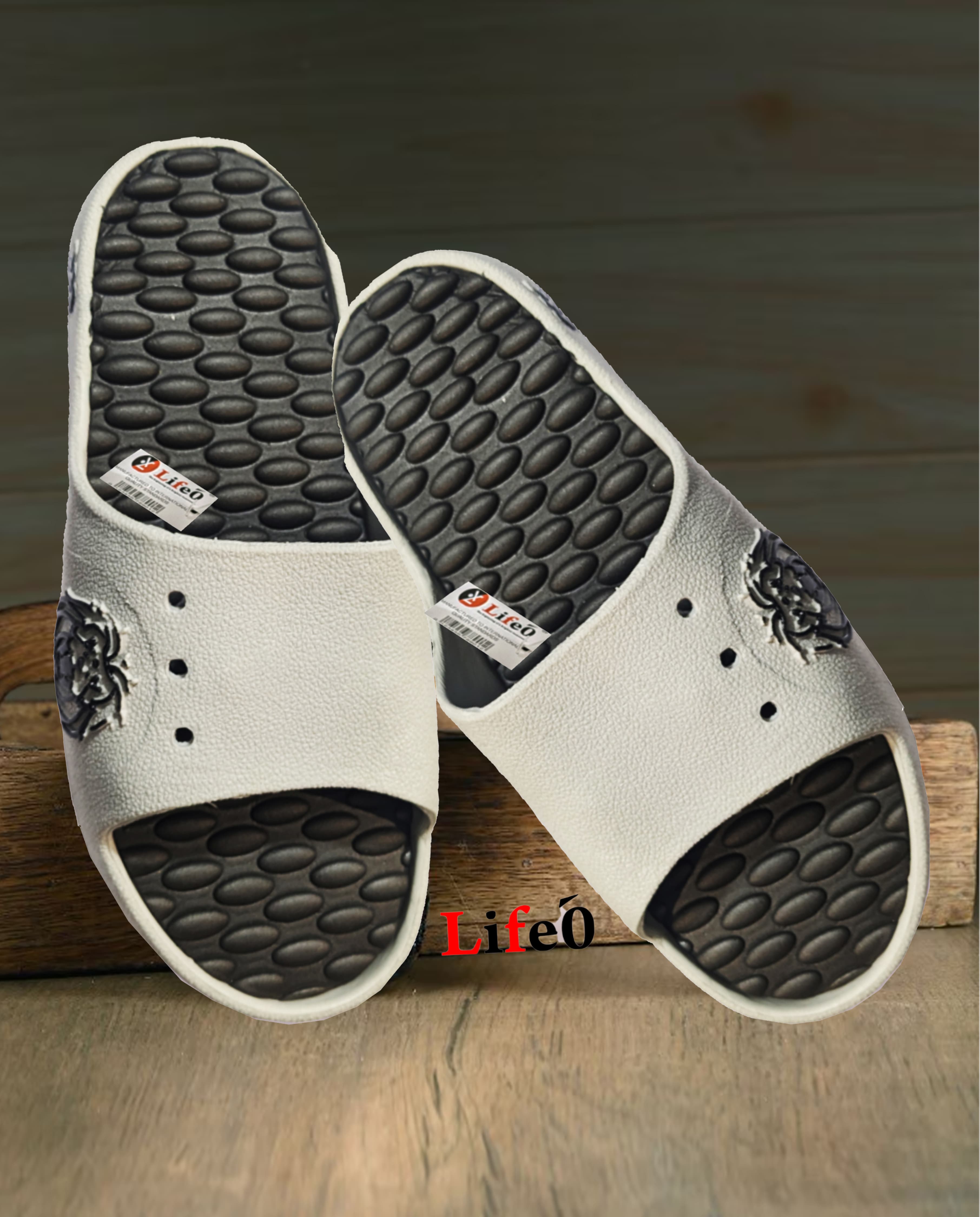 Men’s PVC Slide Slippers with Textured Footbed and Lion Motif thumbnail 2