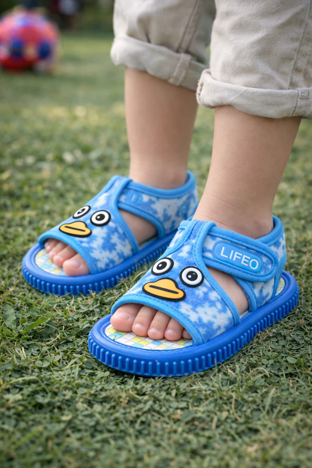 Baby Cartoon Duck Applique Open-Toe Hook-and-Loop Sandals thumbnail 4