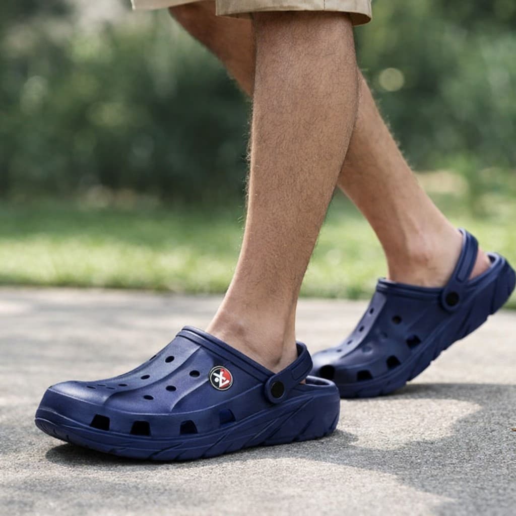 Men’s Ventilated Closed-Toe Clogs with Adjustable Heel Strap thumbnail 3