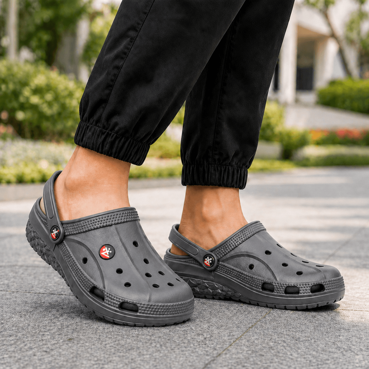 Men’s Ventilated Clog Sandals with Pivoting Heel Strap and Textured Sole thumbnail 4