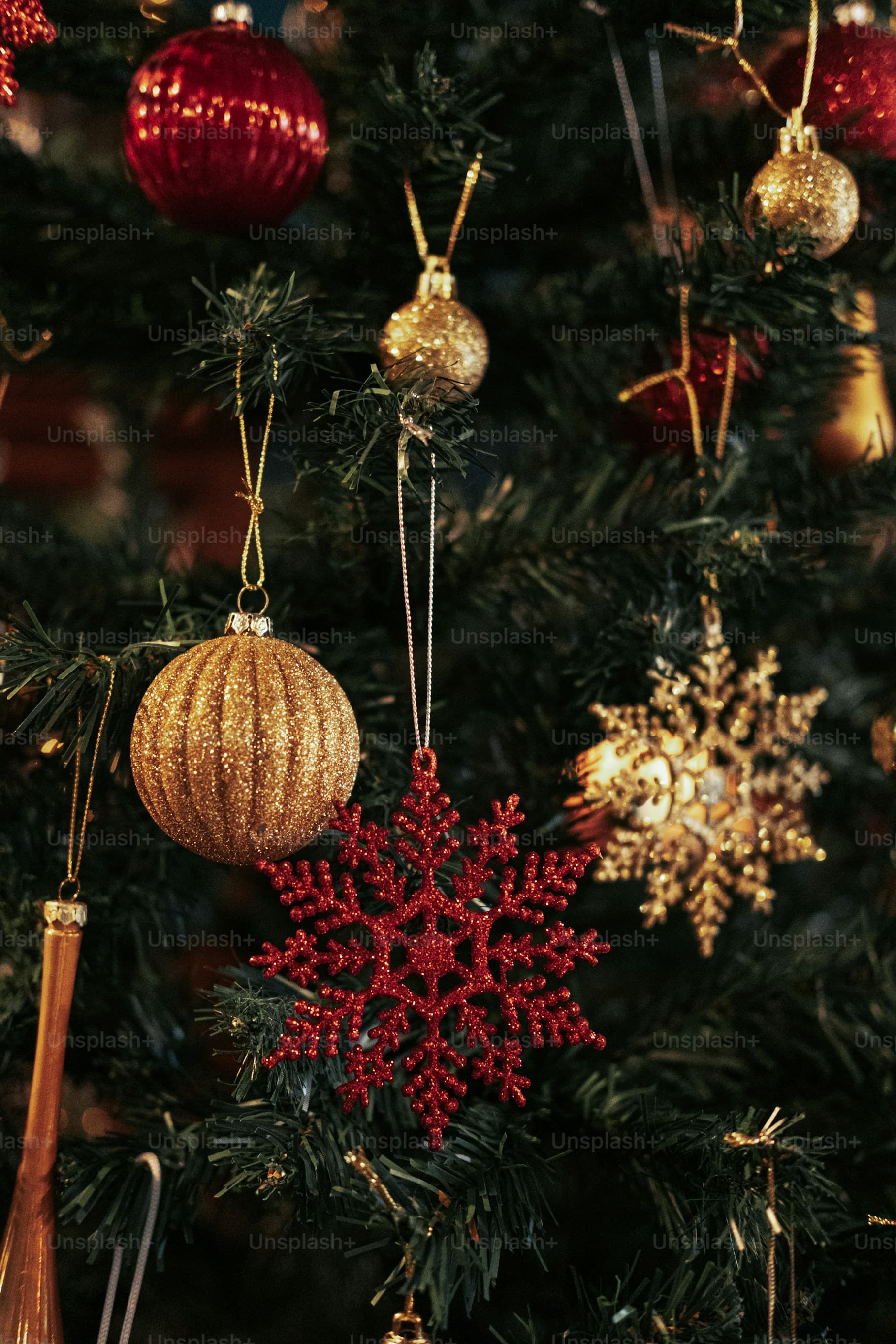 festive-and-seasonal-decor